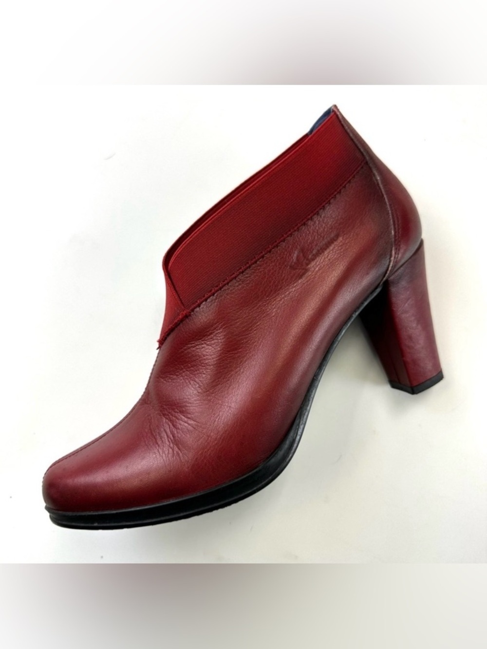 Dorking by Fluchos deep red leather shoe booties Womens size 39